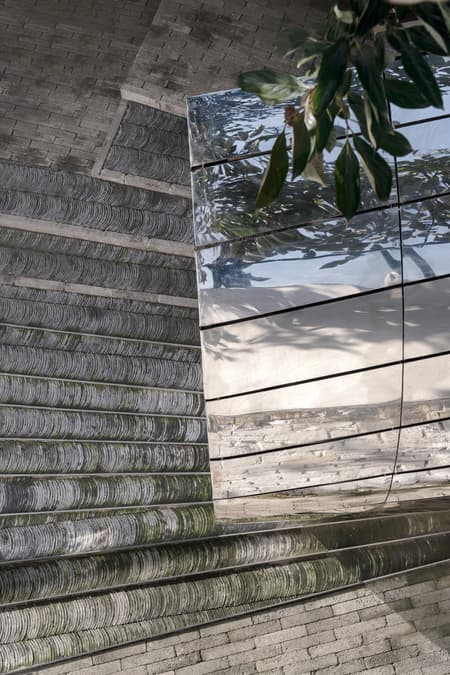 Streaming Light Exhibition Hall – Courtyard Renovation for the GuanZhong Mangba Art Festival